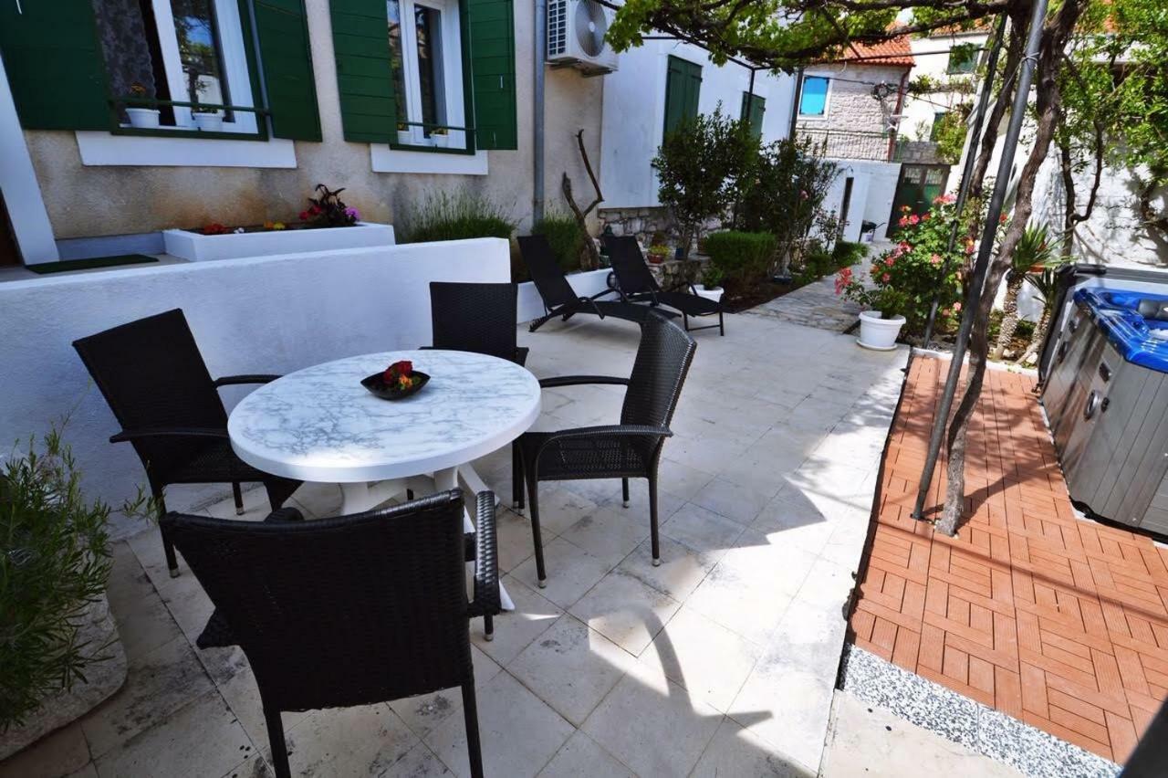 Apartman Martina Betina  Extérieur photo